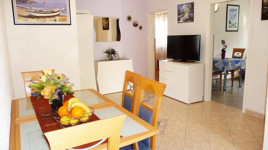 Apartments Angela Kampor Esterno foto